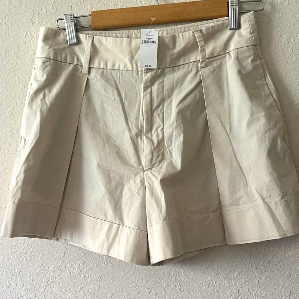 NWT Banana Republic | Shorts | size 6 , color bone